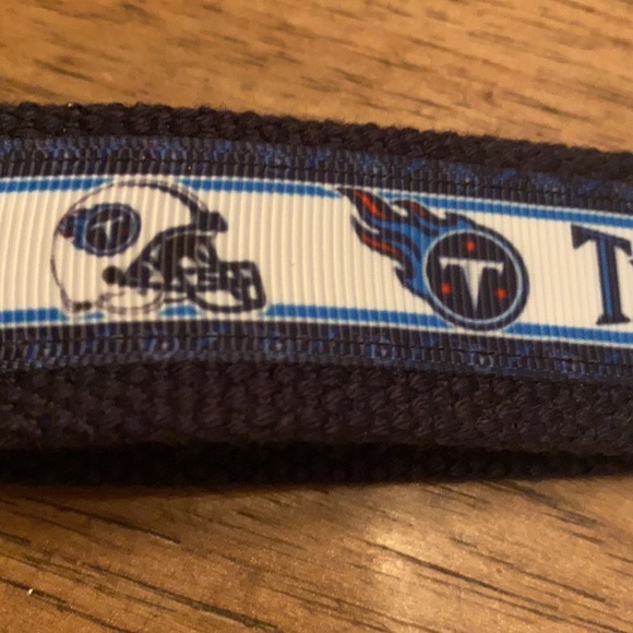 Tennessee Titans key fob keychain wristlet - Picture 3 of 4